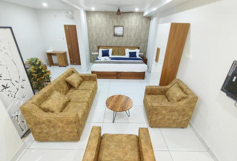 Люкс Повышенной Комфортности, Wayanad Palace
