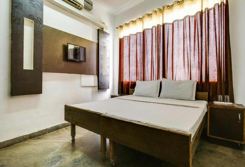 Трехместный Номер Классика, Oyo Hotel Sun Stone
