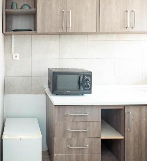 اتاق لوکس با بالکن, 7brothers Guesthouse