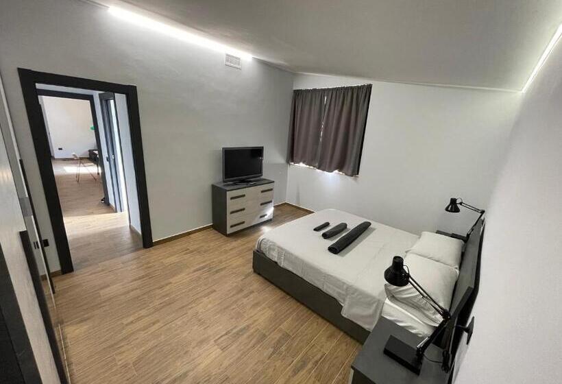 Номер Deluxe Кровать Кинг, Industrial House 3
