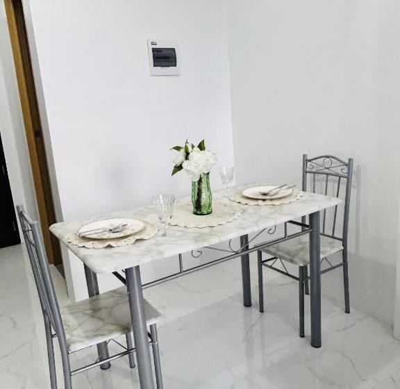 آپارتمان 1 خوابه با چشم‌انداز استخر, Concetta Tourist Inn