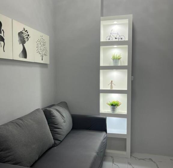 带1个卧室的公寓, Chic, Modern , Minimalist Design At The Loop Condo Tower