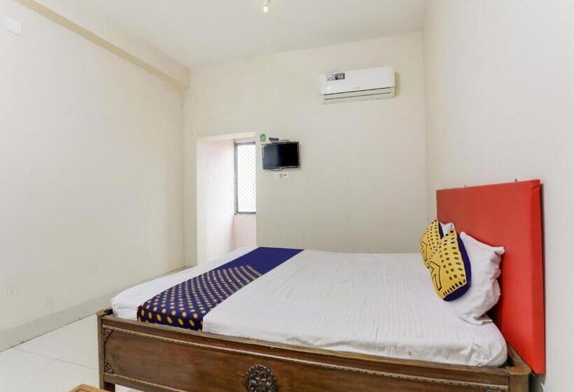 三人经典房间, Spot On Mountain View Lodge And Guest House