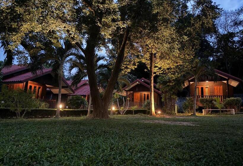 キャビン, Samed Garden Resort