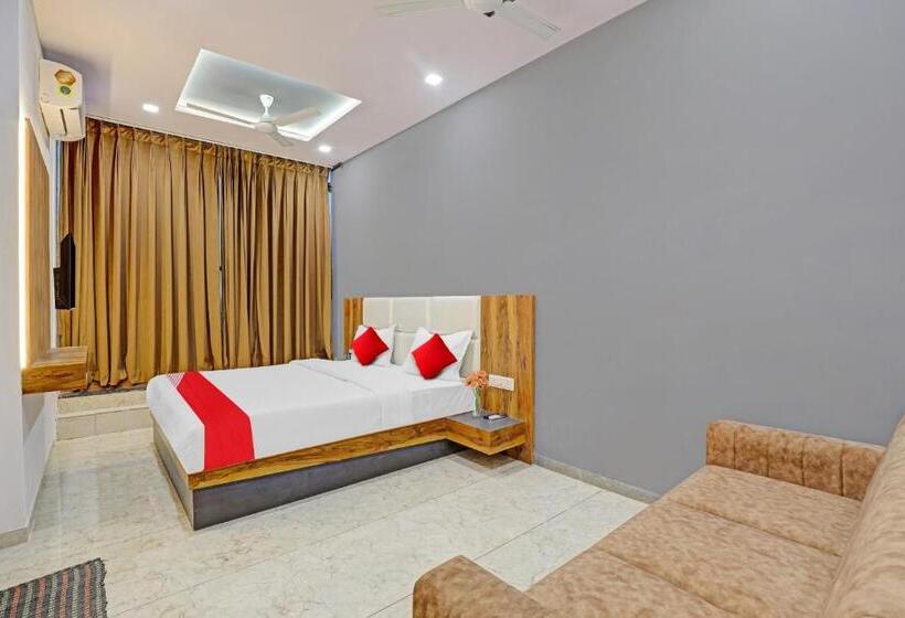 Трехместный Номер Классика, Collection O Hotel Dumas Rooms & Restaurant