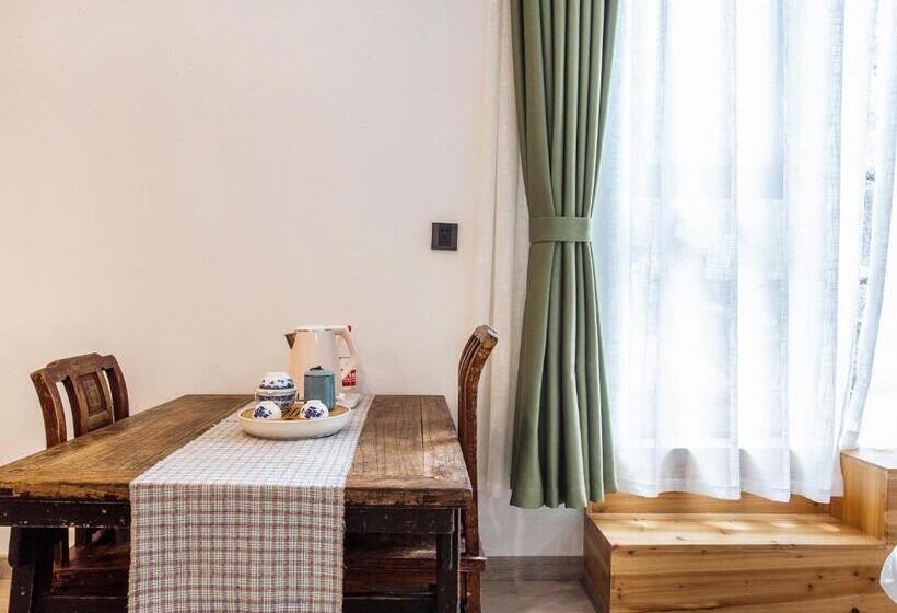 Семейный Номер Deluxe, Cloudy Warm Hotel   Huangshan Scenic Area Transfer Center Branch