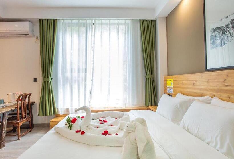 Семейный Номер Deluxe, Cloudy Warm Hotel   Huangshan Scenic Area Transfer Center Branch