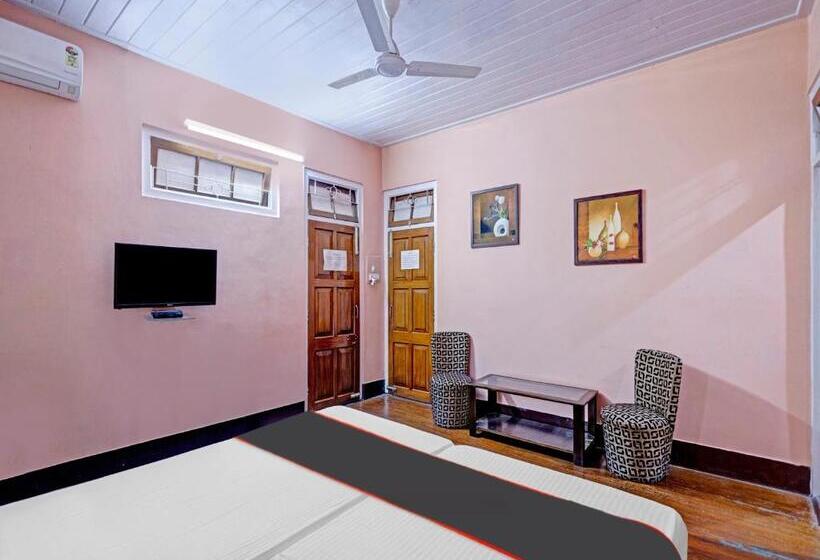 Трехместный Номер Классика, Collection O D Trinayan Suites