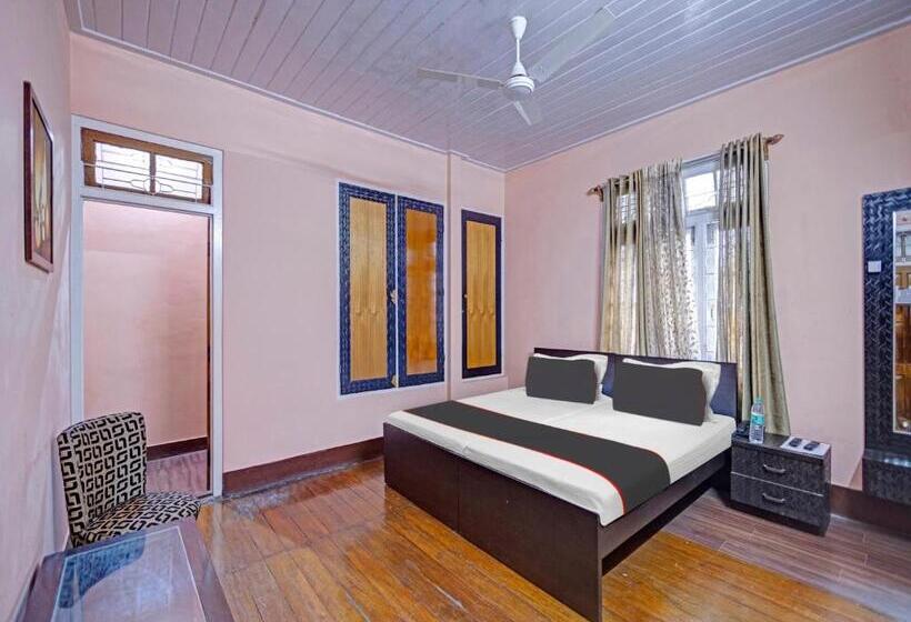 Трехместный Номер Классика, Collection O D Trinayan Suites