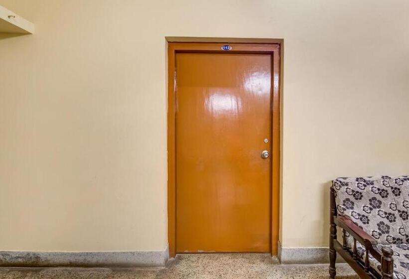 Номер Стандарт, Oyo Flagship 77109 Hotel B Squre Villa