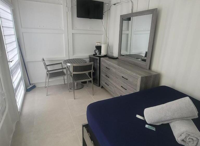 اتاق استاندارد, Always Summer Inn Bay Front