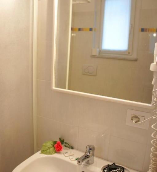 اتاق استاندارد یک نفره, Camere Delfini