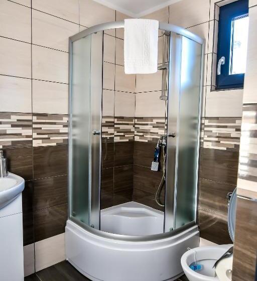 سوئیت 2 خوابه, Casa Mara