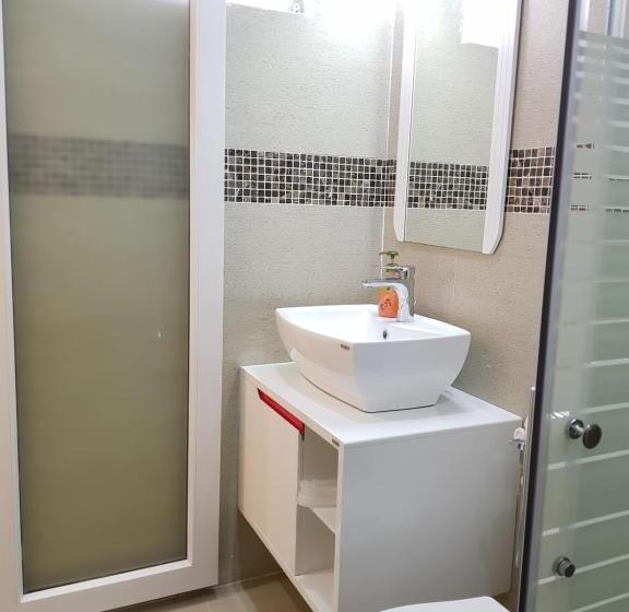 디럭스 룸, Tagaytay Guest House