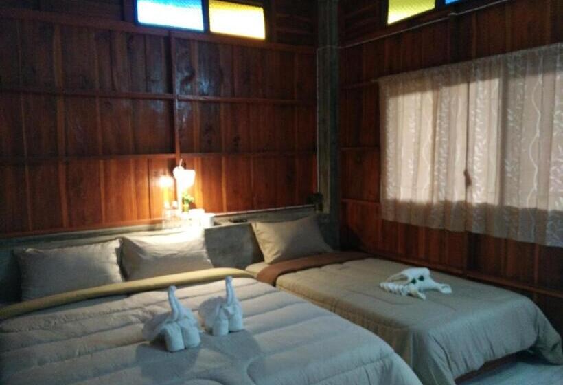 Номер Стандарт Трехместный, Huensala Homestay