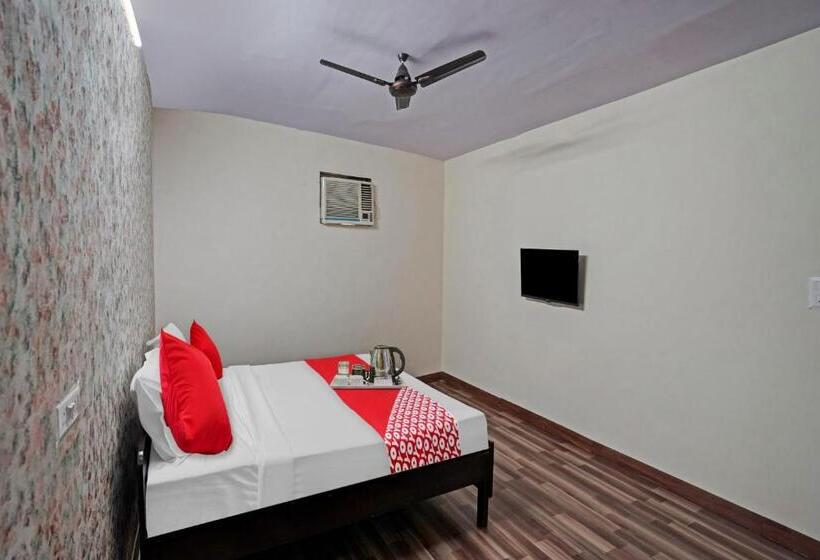 三人经典房间, Flagship S R Hotel Near Pvr Ansal Plaza Greater Noida