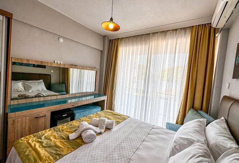 Номер Deluxe Вид на Море, Grand Avşa Otel