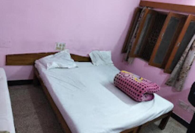Номер Стандарт, Yogi Lodge , Khajuraho