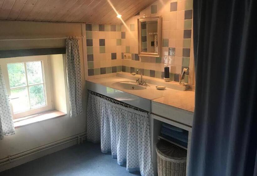 Номер Стандарт Вид на Сад, Papillons B&b   Beauty, Comfort And Peace 25 Mins From Puy Du Fou