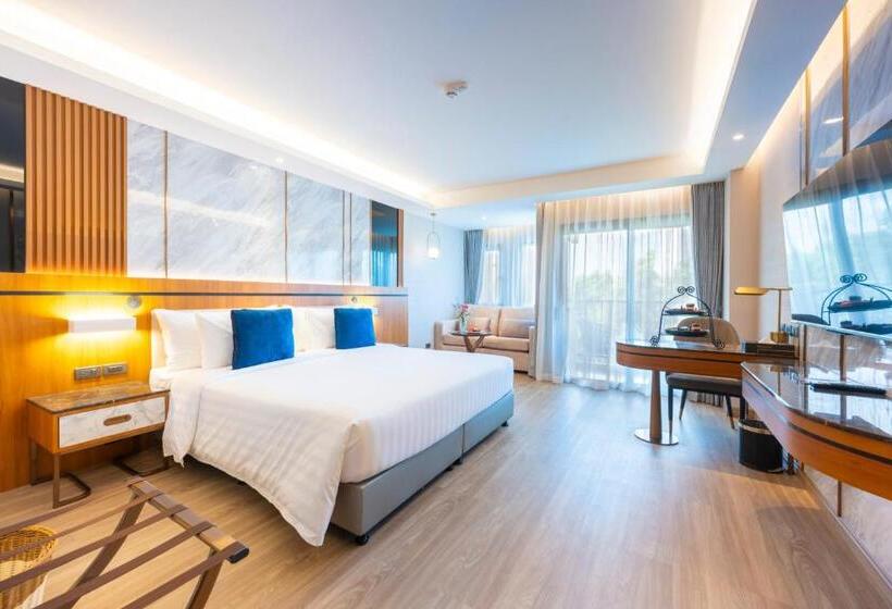 Номер Deluxe Вид на Бассейн, Wyndham Jomtien Pattaya