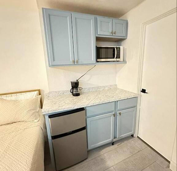 آپارتمان 1 خوابه, Ocean Front Condo On The Beach