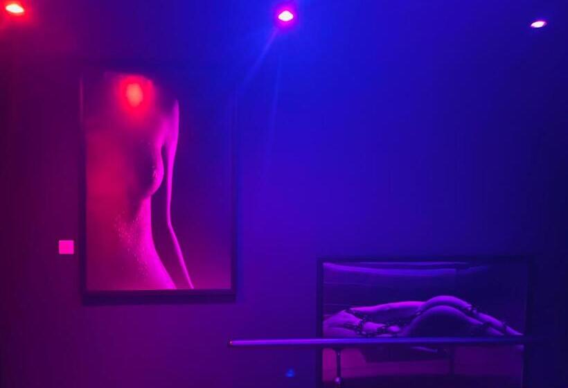 Апартаменты 1 Спальня, Chambre Noire