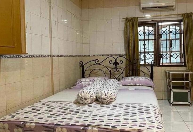 Номер Deluxe, Oyo 93502 Homestay Pakmuklis Syariah 2
