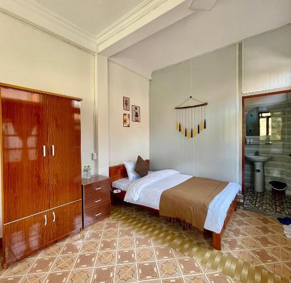 اتاق خانوادگی, Nấm Homestay