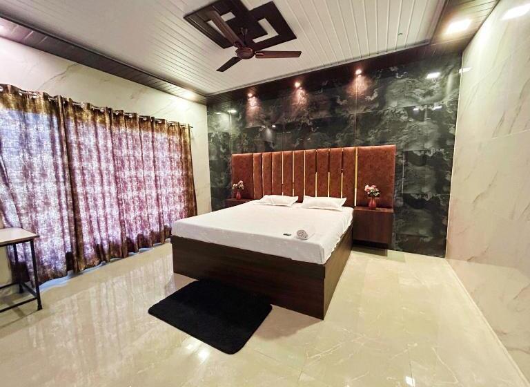 Стандартный Номер Кровать Кинг, The Grand Inn