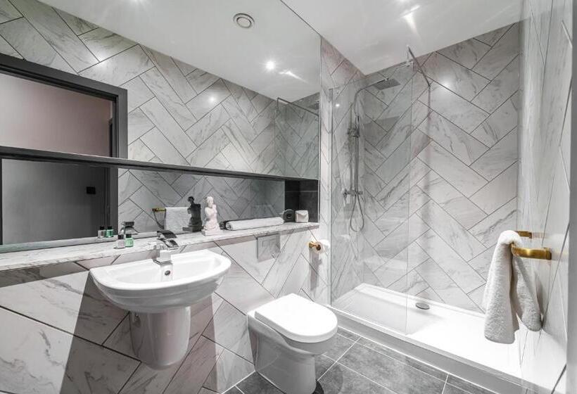 스탠다드 스튜디오, Duke Street Townhouse