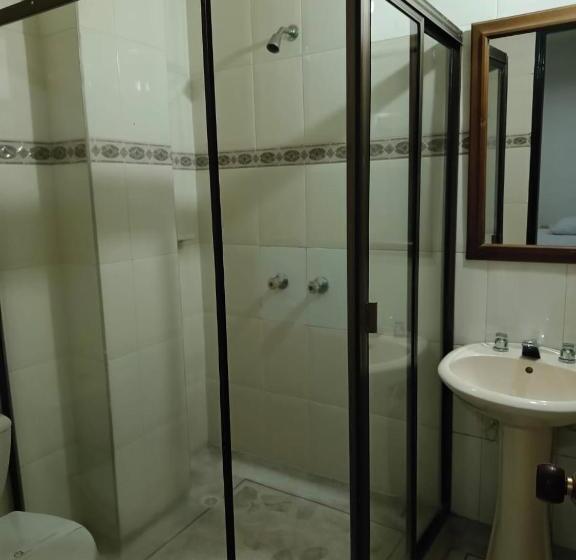 اتاق لوکس, Ejecutivo