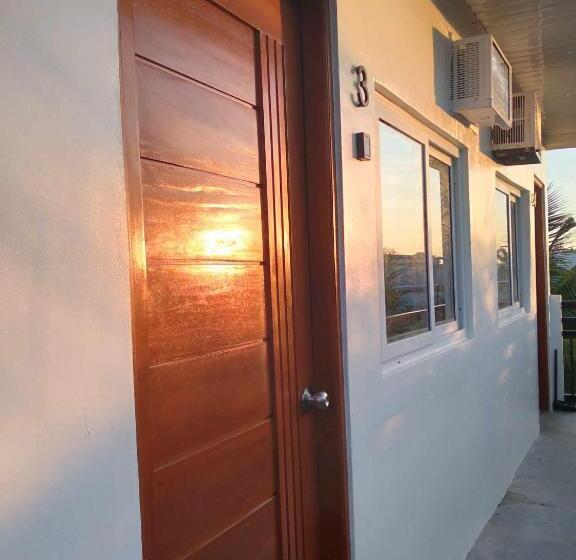 4인용 스탠다드 룸, The Riverfront Residences In San Carlos City, Pangasinan