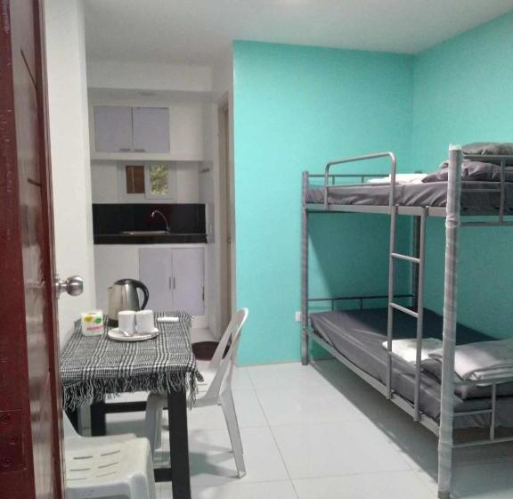 디럭스 룸, The Riverfront Residences In San Carlos City, Pangasinan