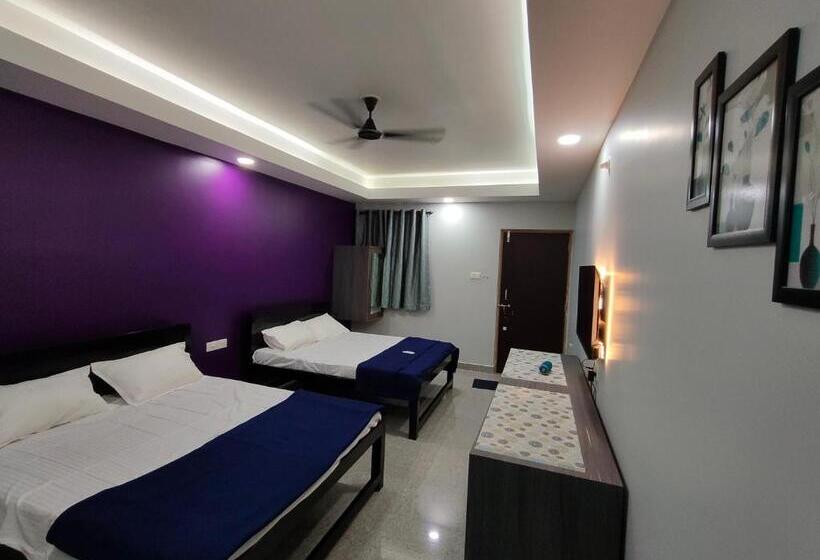 标准间带阳台, Sadafuli Guest House Assagao