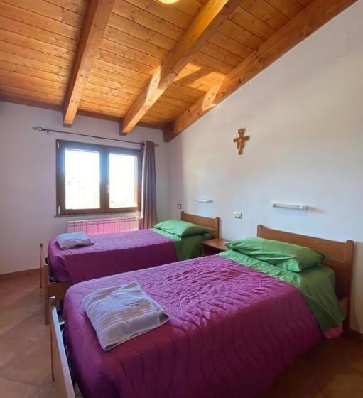 Номер Стандарт Трехместный, Oasi Francescana Sant Ignazio Da Laconi