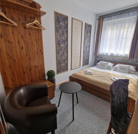 带大床的高级房间, Cieszyński Stare Miasto Suites