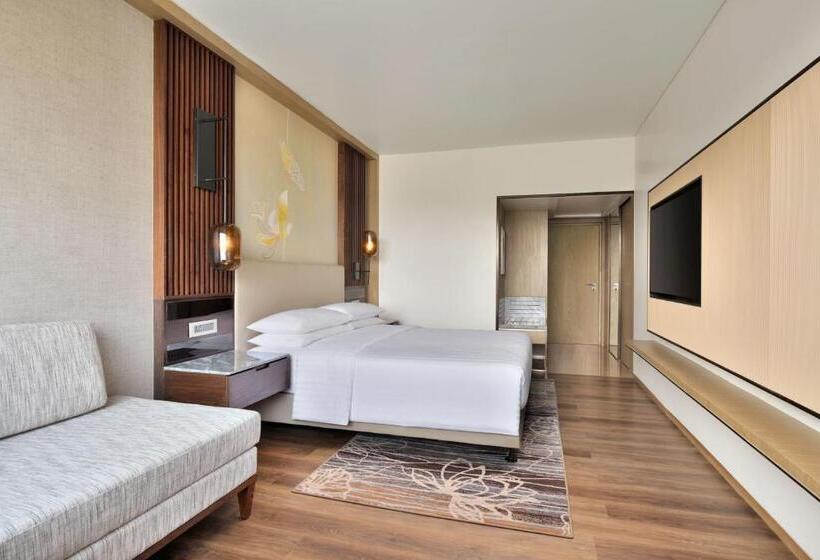 Номер Deluxe Кровать Кинг, Courtyard By Marriott Gorakhpur