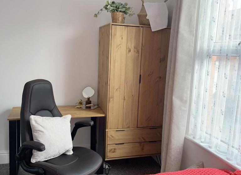 Номер Стандарт, Monk’s Lodge