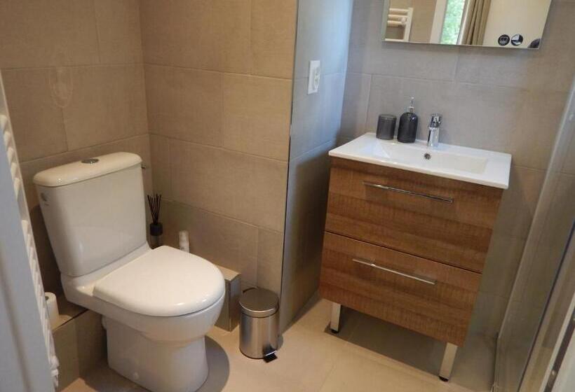 Номер Стандарт, B&b Perles De Montfort