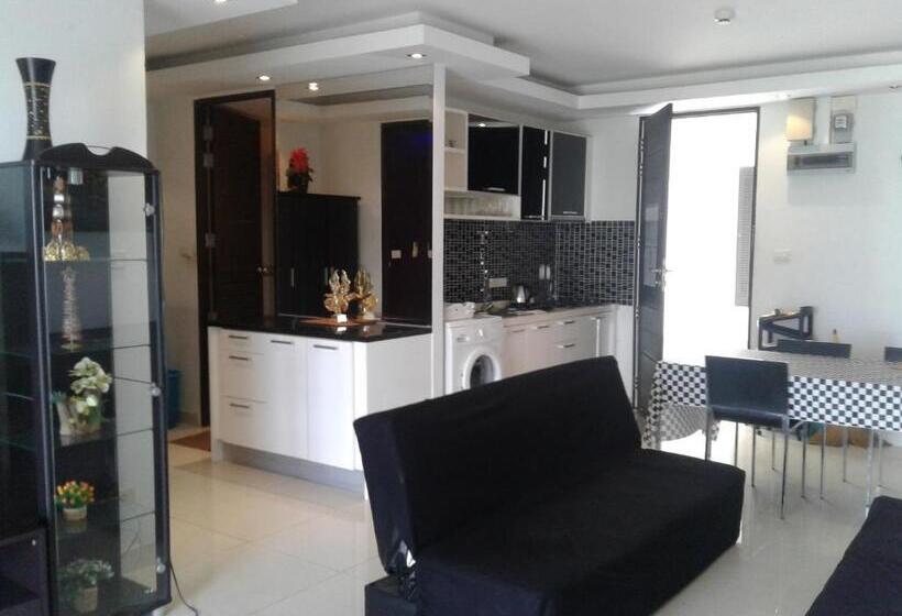 Номер Стандарт с Балконом, Apartments Sea View Wongamat Privacy Condo
