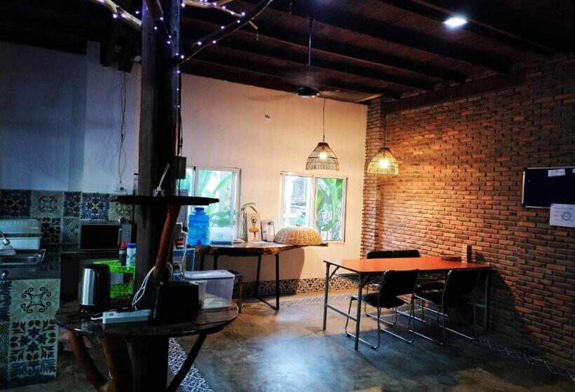 Номер Economy, Urban Farmhouse