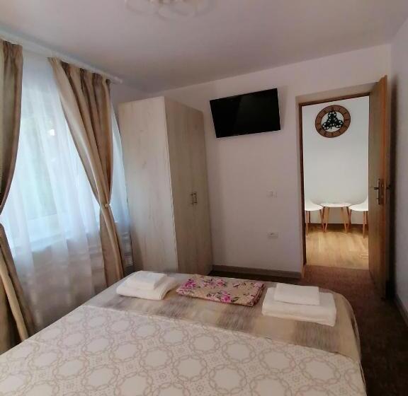דירת שני חדרים, Apartament ștefi