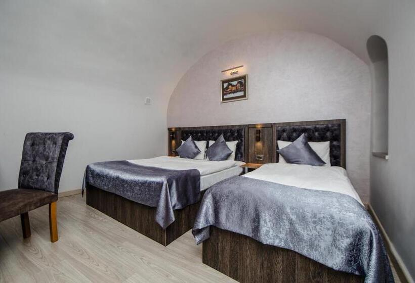 标准三人间, Passage Modern Hotel Baku