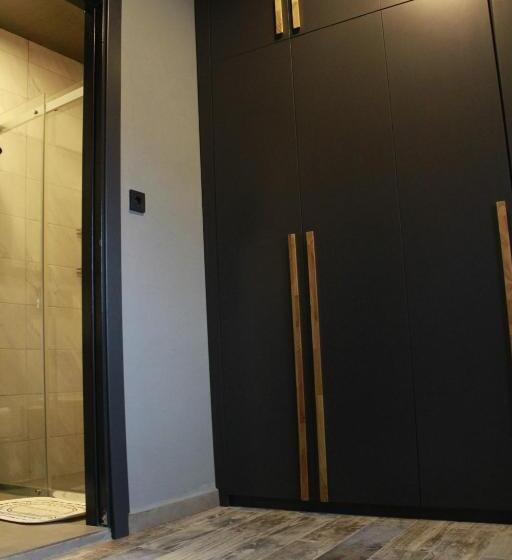 آپارتمان 1 خوابه با چشم‌انداز باغ, Summitvista Smart Homes