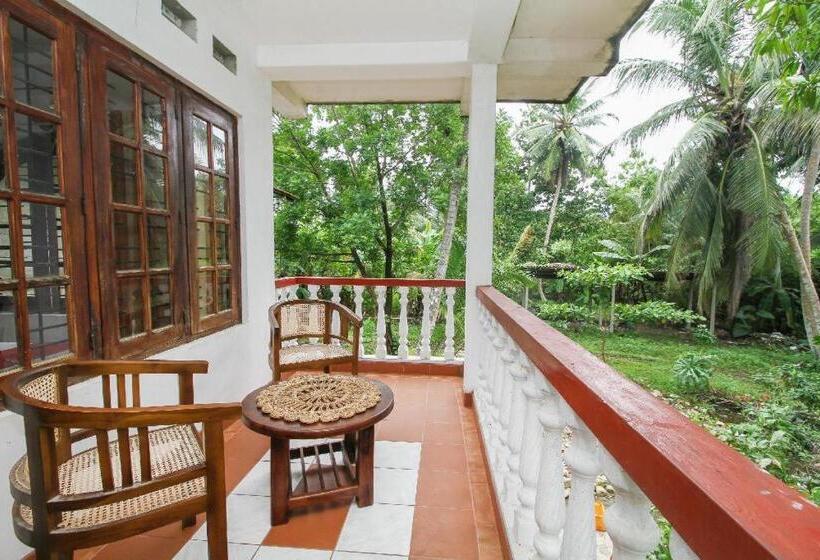 Номер Стандарт Трехместный, Sunny S Guest House Akurala