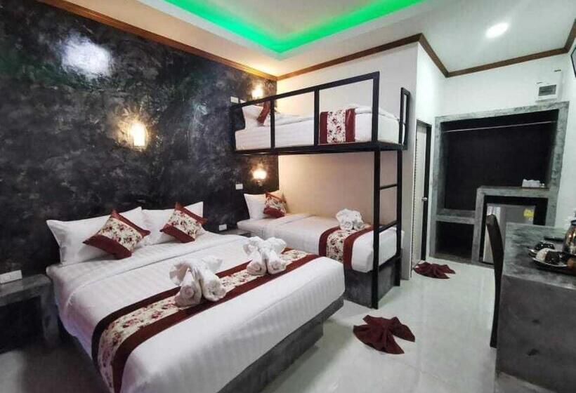 Family Suite, Lanta Long Beach Hostel