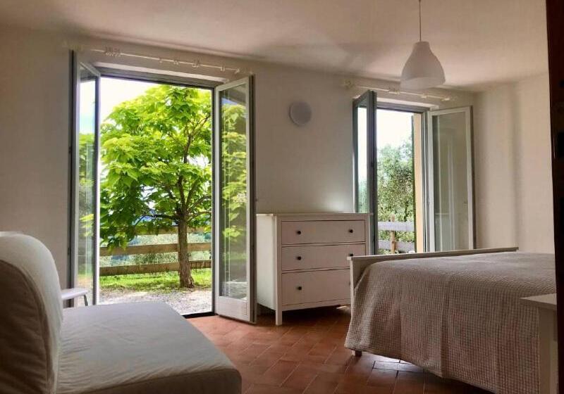 Номер Стандарт, Affittacamere St Roch   Colazione, Bagno Annesso E Giardino   La Spezia