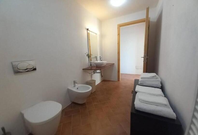 Номер Стандарт, Affittacamere St Roch   Colazione, Bagno Annesso E Giardino   La Spezia