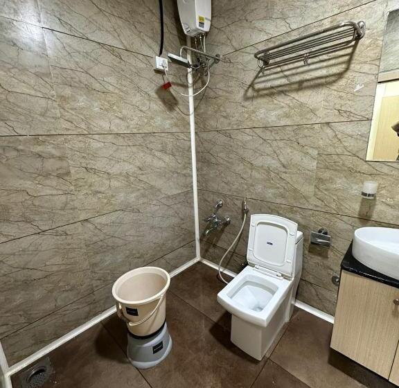 اتاق لوکس, Atithi Inn