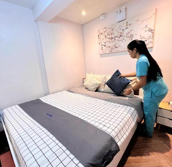 패밀리 룸, Jmcl Residences